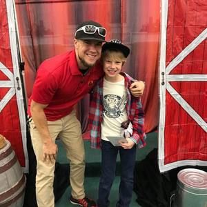 Meet your Posher, Travis